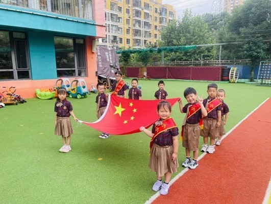 闪牛 “致敬英雄•强国有我”红色教育活动让红色基因浸润童年